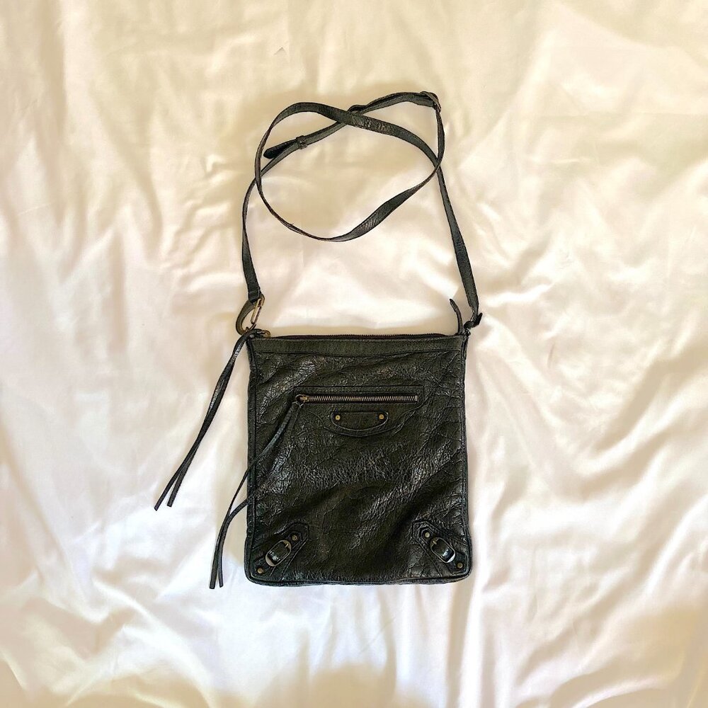 Balenciaga Classic Hip Flat Crossbody Bag Black Leather w/ Mirror - Picture 3 of 10